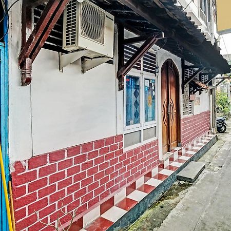 Spot On 91915 Homestay Superman ジョグジャカルタ エクステリア 写真